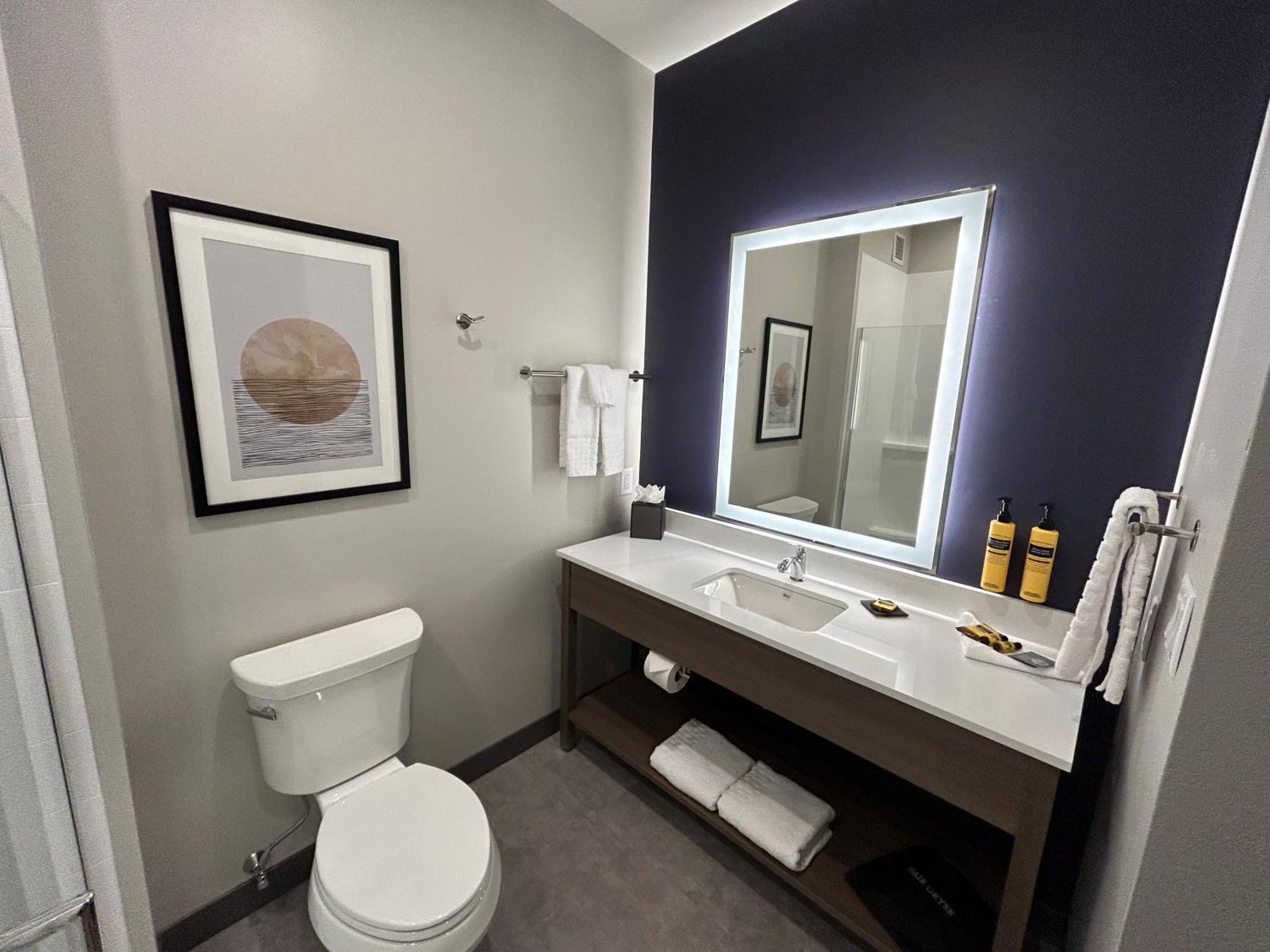 Best Western Plus Marquette Hotel & Suites Exterior foto